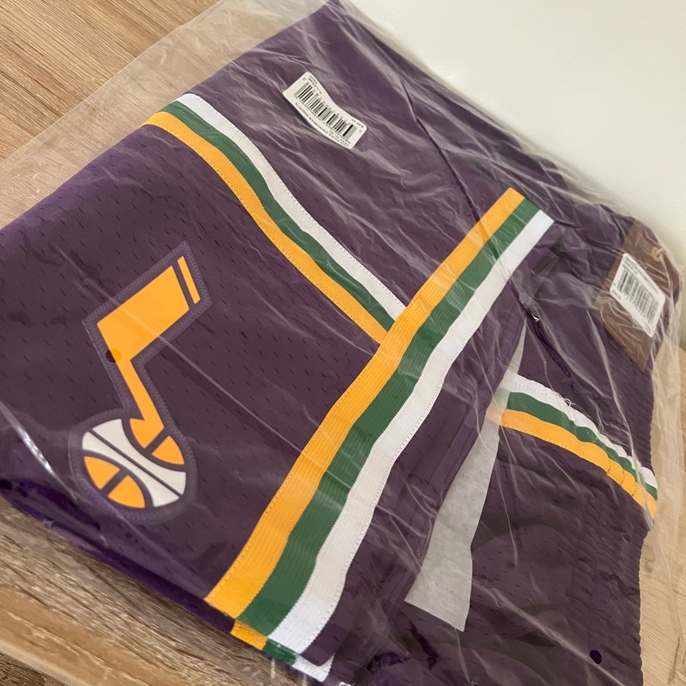 Vintage 1991-92 Mitchell & Ness NBA Swingman Basketball Utah Jazz XL Hardwood